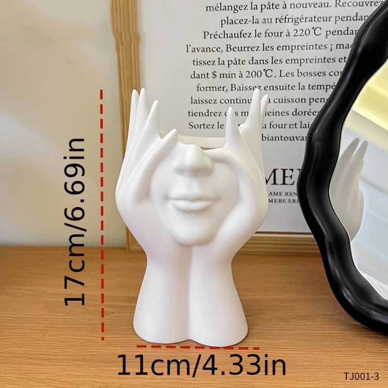 Makeup Organizer Is Lightweight, Portable